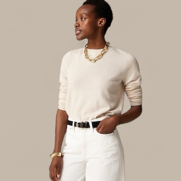 NWOT J Crew Women’s Cashmere Classic Fit Crewneck Sweater Warm Soft - Picture 1 of 7
